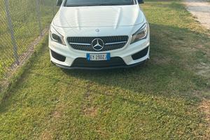 Mercedes 220 cla