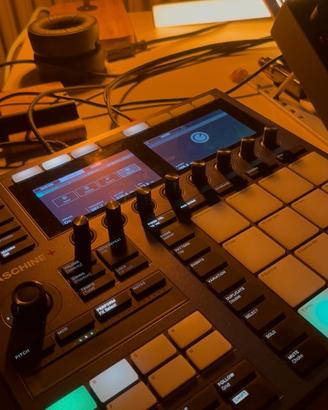 Native instruments Maschine +
