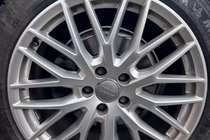 Cerchi Audi originali 19” con Michelin Alpin 5