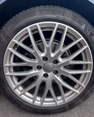 Cerchi Audi originali 19” con Michelin Alpin 5