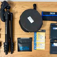 Lotto attrezzatura foto (cavalletto, flash, ecc.)