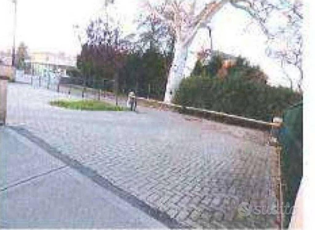 Immobile in asta di 37971 m² a Cento - Vista 3
