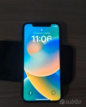 iPhone X batteria al 100%