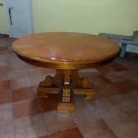 Tavolo in legno allungabile
