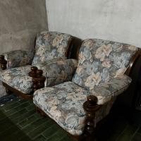 Poltrone in legno massello e tessuto