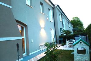 Porzione di Villetta a schiera di testa come nuova