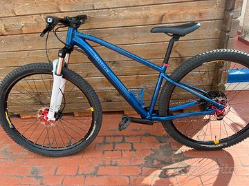 Mtb rockrider explorer 520