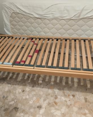 Letto ortopedico in legno chiaro  con materasso
