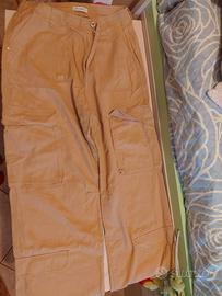 pantaloni cargo larghi