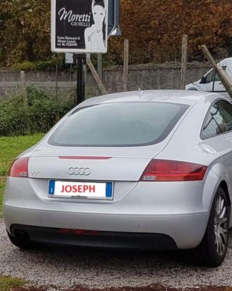 Audi   TT  TFSI. 2000
