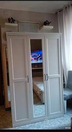 Armadio ikea nuovo bianco  3 ante e 1 con specchio