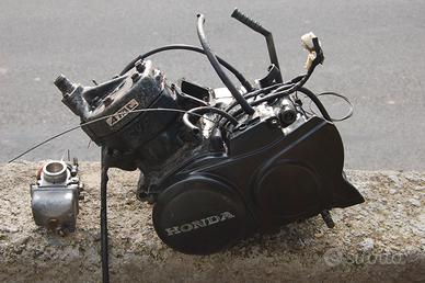 Vari pezzi di ricambio Honda ns 125