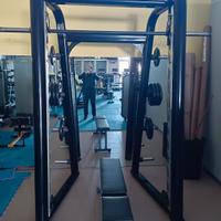 attrezzi per palestra