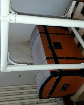 MOBILI  in legno