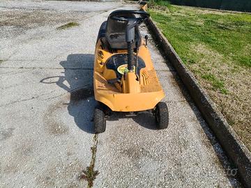 tagliaerba trattorino