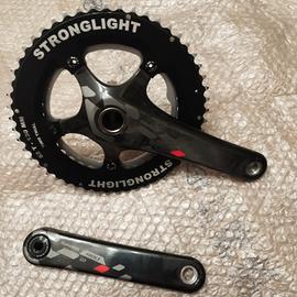 Guarnitura sram red in carbonio 