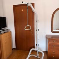 Asta solleva malato per letto