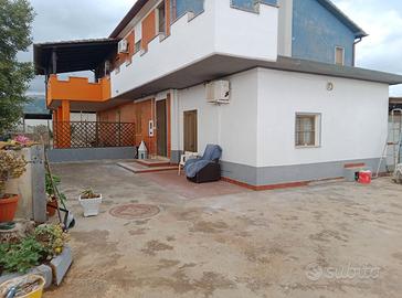 Porzione di Bifamiliare con garage