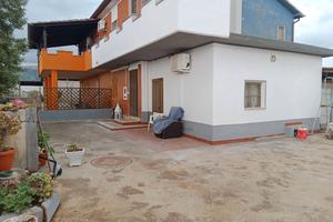 Porzione di Bifamiliare con garage