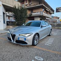 Alfa Romeo Giulia 2.2 diesel ROSSO EDIZIONE