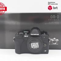 Olympus OM-D E-M10 IV