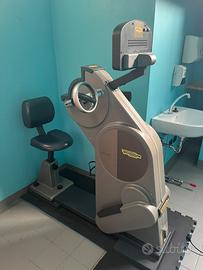 Armoergometro Tecnogym