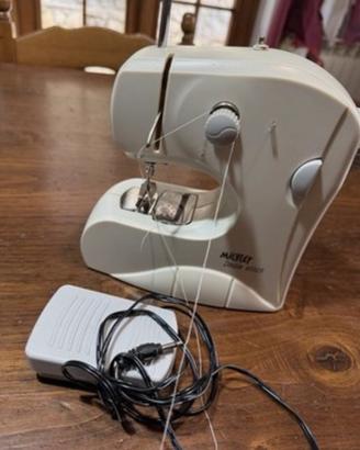 Machine da cucire petit