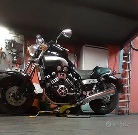 YAMAHA V MAX  modello AMERICA 1200