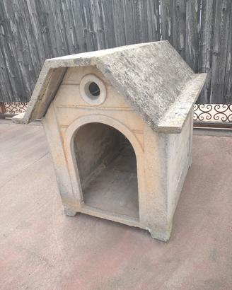  Cuccia in cemento per cane