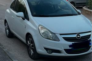 Opel corsa benzina/GPl