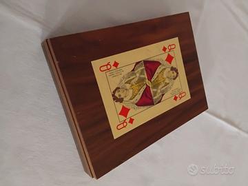 scatola per carte da gioco vintage