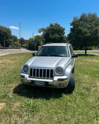 Jeep Cheeroke 2.5 CRD