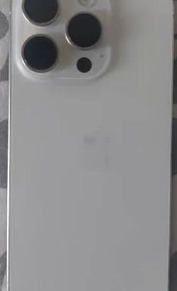 Iphone 15 pro con scontrino e scatola