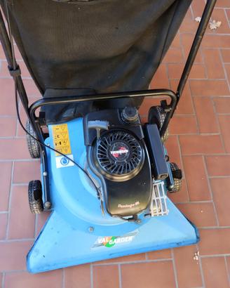 Aspirafoglie val garden a benzina