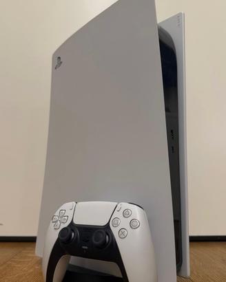 PlayStation 5 standard edition usata +joypad