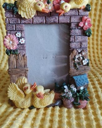 Cornice in 3 D con animali in rilievo
