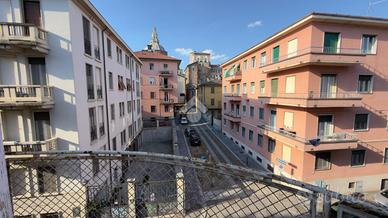 2 LOCALI A PAVIA