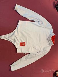 Abbigliamento fioretto poco usato
