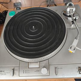 giradischi Akai AP  D30