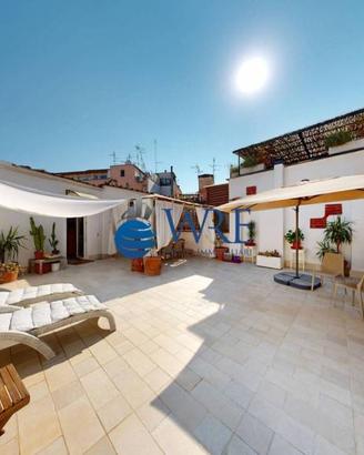Attico / Mansarda di 110 m² con 3 locali a Roma