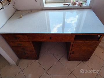 scrivania