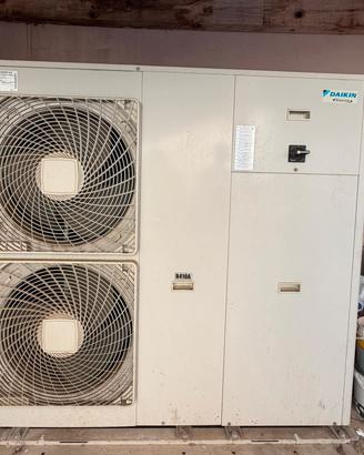chiller Daikin 10 KW con scheda da sostituire