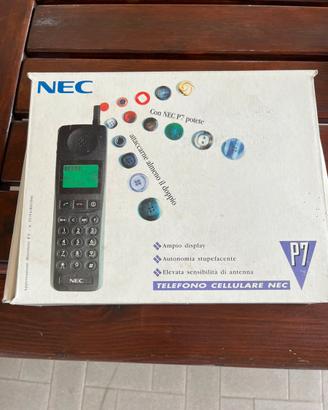 Telefono cellulare NEC P7
