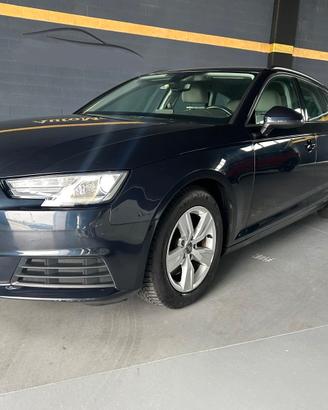 Audi A4 Avant 2.0 TDI 150 CV ultra S tronic LEGGI 