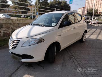 Lancia Ypsilon 1.2 69 cv Silver