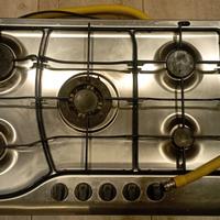 Fuochi a gas Ariston 