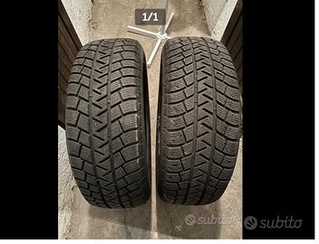 Gomme da neve 215 60 r 17