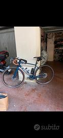 Bici da corsa trek domane