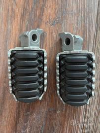 pedane poggia piedi originali Yamaha Tenere 700 