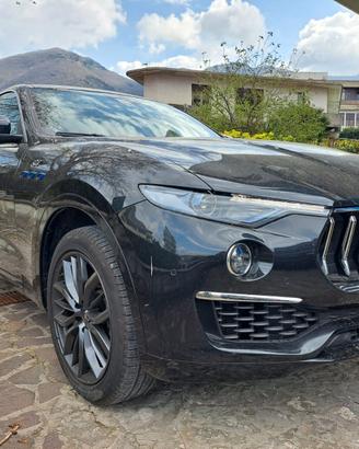 MASERATI LEVANTE 2.0 330 CV GT